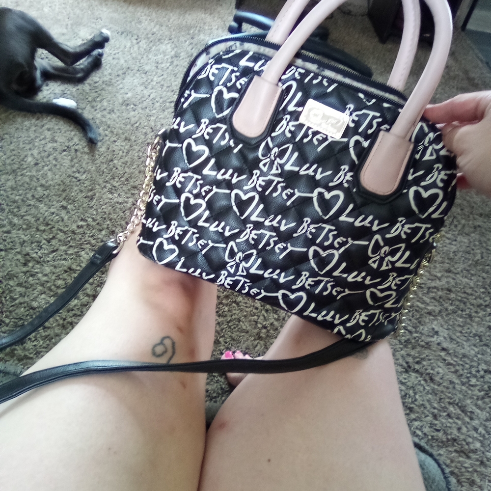 Black and Pink Handbag - Picture 3 of 3